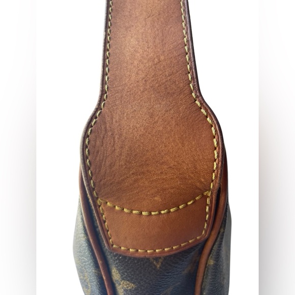 🟤⚜️🟤ICONIC BAG LOUIS VUITTON CROISSANT GM AUTH🟤⚜️🟤SALEEE✅BLACK FRIDAY ✅🤩🥳 - Picture 15 of 17